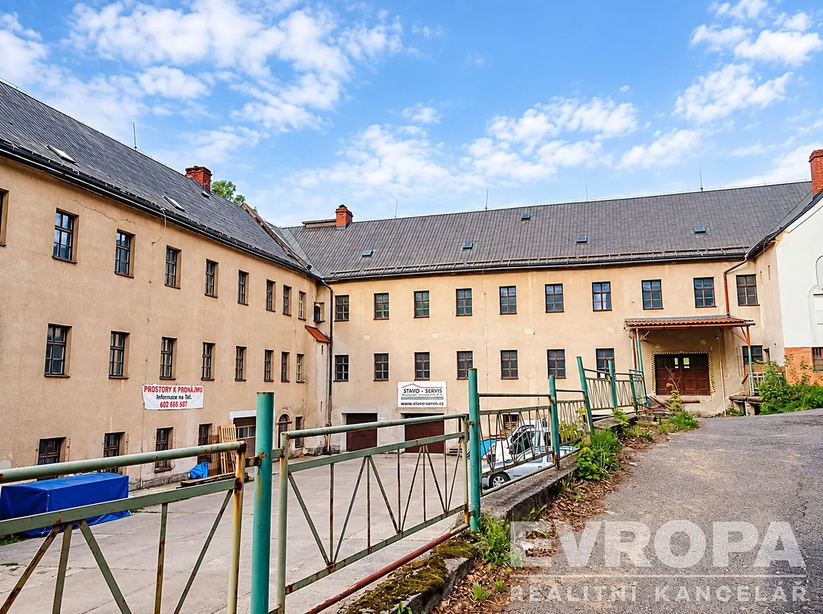 Pronájem skladového prostoru 32 m²